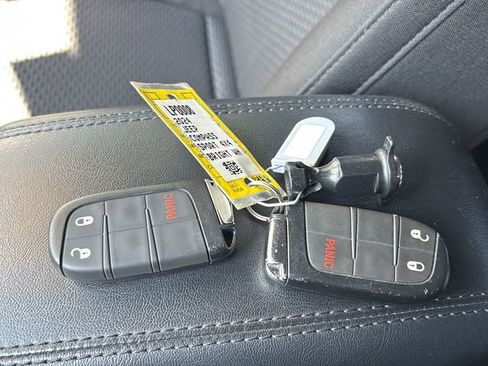 Used 2024 Jeep Compass Sport image 43