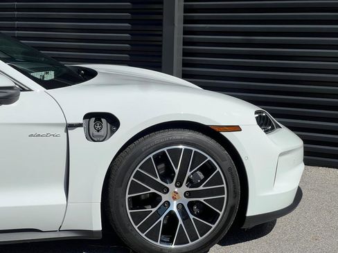 New 2025 Porsche Taycan image 13