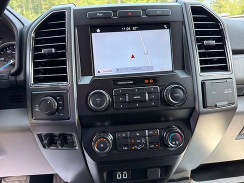 Used 2019 Ford F250 XLT w/ Snow Plow Prep Package AWD/4WD image 18