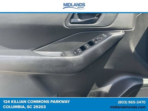 Used 2024 Nissan Rogue S FWD image 15