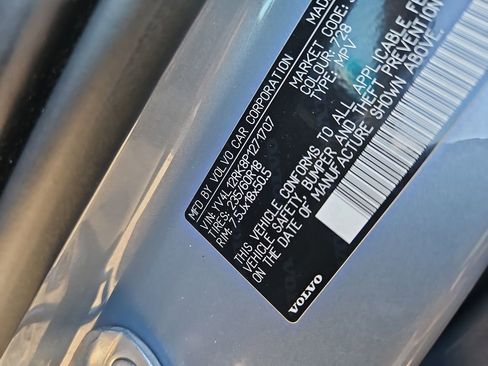 Used 2023 Volvo XC60 B5 Core image 14