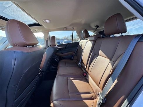 Used 2024 Subaru Outback Touring w/ Popular Package #2 image 11