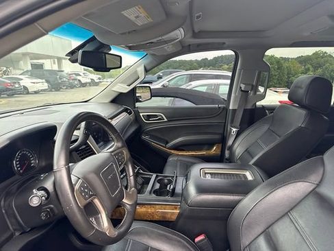 Used 2017 GMC Yukon Denali w/ Open Road Package AWD/4WD image 9