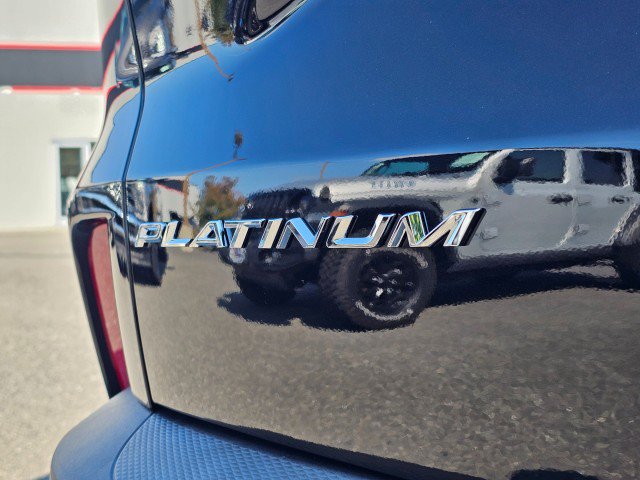 Used 2024 Ford Escape Platinum AWD/4WD image 17