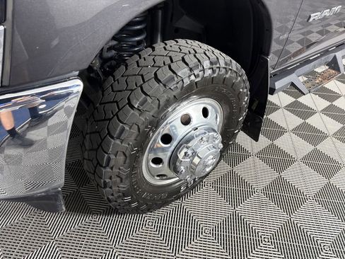 Used 2024 RAM 3500 Laramie w/ Towing Technology Group image 10