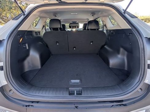 Used 2024 Kia Sportage EX image 16