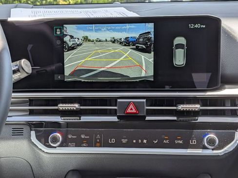 New 2026 Kia Sportage LX FWD image 16