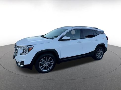 Used 2024 GMC Terrain SLT image 8