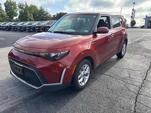 Used 2025 Kia Soul LX w/ LX Technology Package FWD image 7