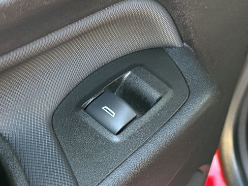 Used 2023 Chevrolet Equinox RS w/ RS Leather Package image 31