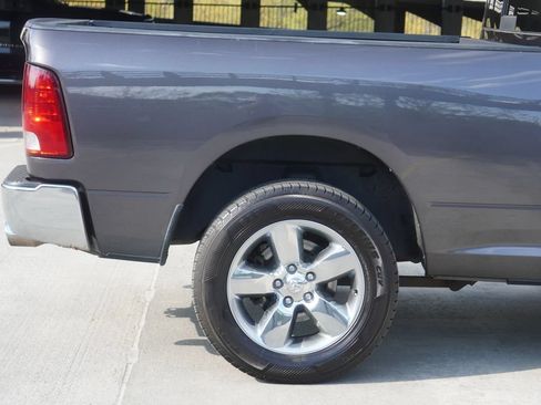 Used 2017 RAM 1500 Big Horn AWD/4WD image 38