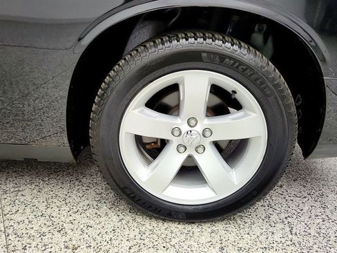 Used 2010 Dodge Challenger R/T RWD image 9