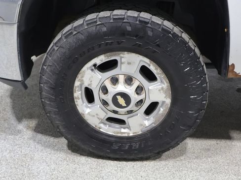 Used 2013 Chevrolet Silverado 2500 W/T w/ Snow Plow Prep Package AWD/4WD image 12