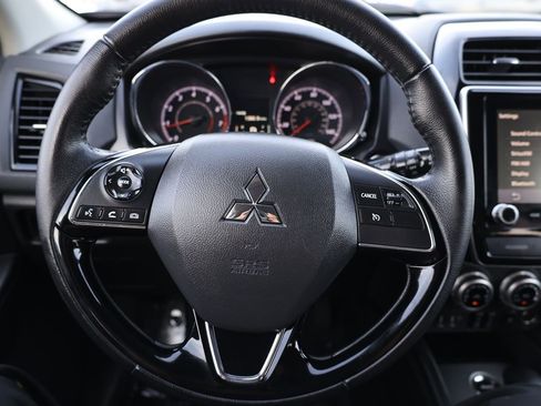 Used 2020 Mitsubishi Outlander Sport ES image 19
