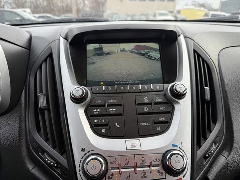 Used 2017 Chevrolet Equinox LT w/ Convenience Package image 20