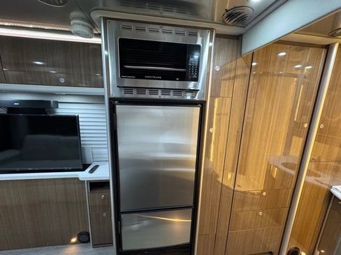 Used 2018 Mercedes-Benz Sprinter 3500 image 36