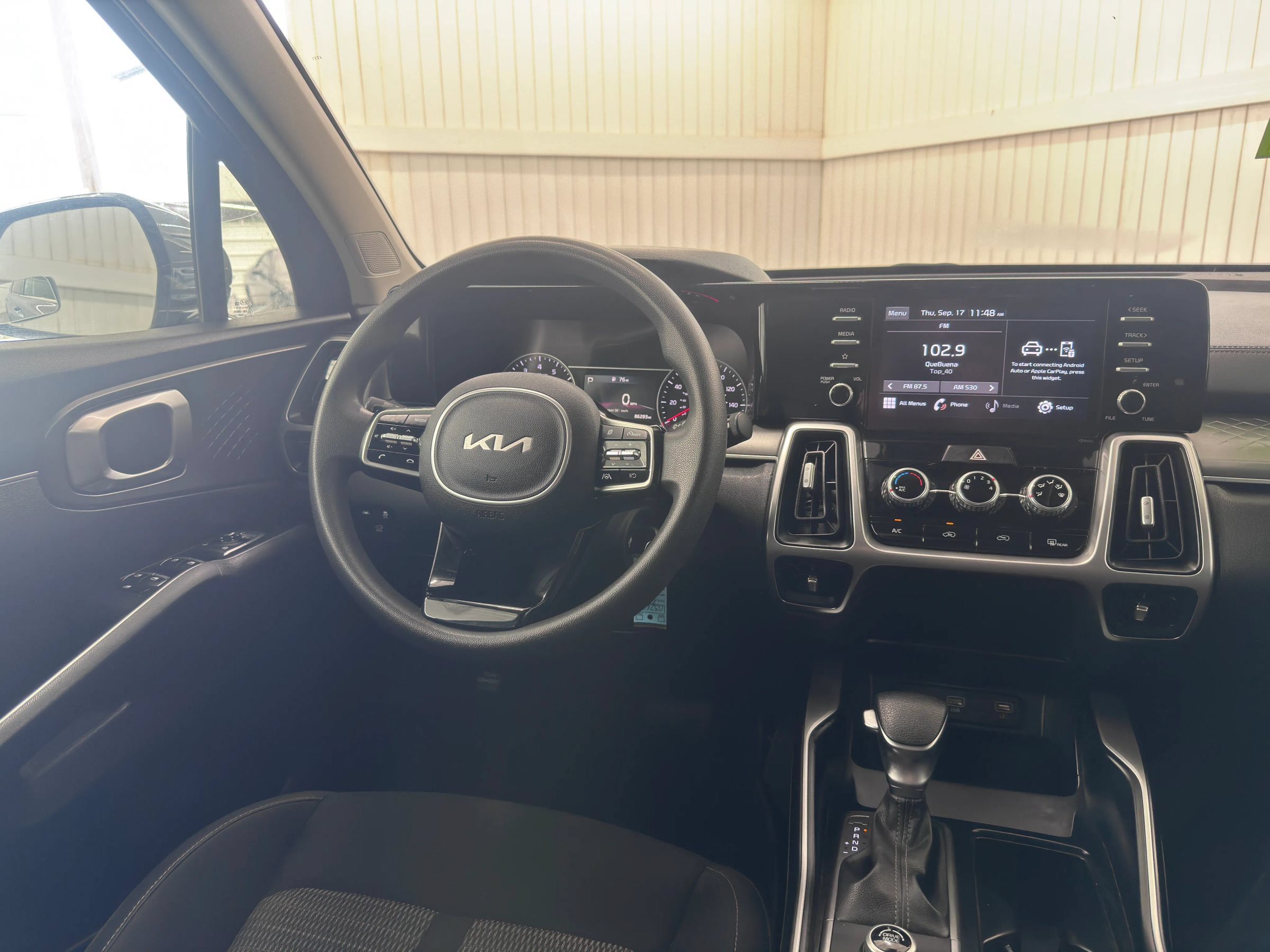 Used 2021 Kia Sorento LX FWD image 16