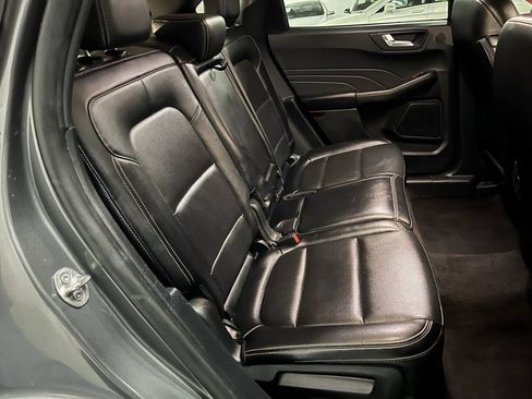 Used 2022 Ford Escape SEL w/ Technology Package FWD image 21