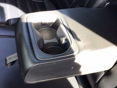 Certified 2022 Ford Edge SEL image 13