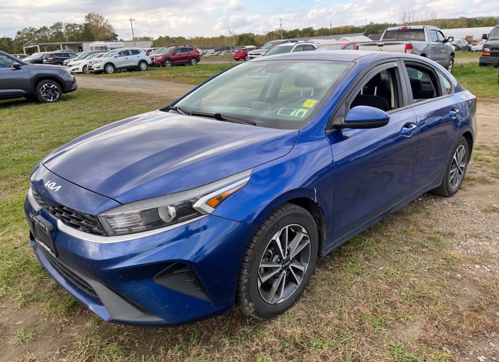 Used 2023 Kia Forte LXS FWD image 2