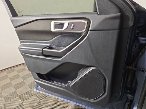 Used 2020 Ford Explorer XLT w/ Comfort Package RWD image 26