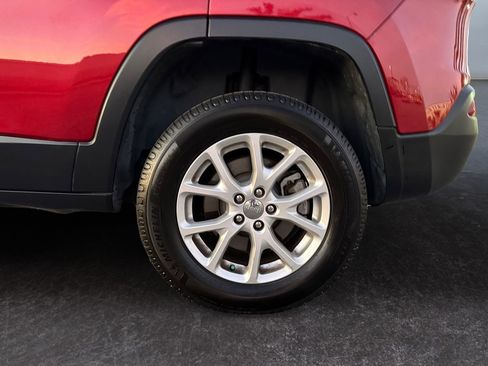 Used 2014 Jeep Cherokee Latitude w/ Trailer Tow Group image 9