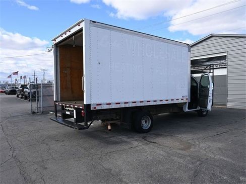 Used 2016 Chevrolet Express 3500 image 16