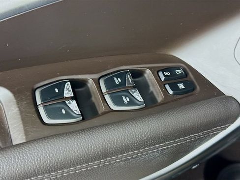 Used 2018 Hyundai Santa Fe Sport w/ 2.4L Tech Package 04 AWD/4WD image 22
