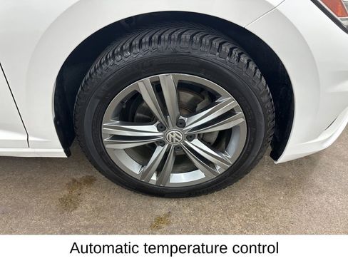 Used 2019 Volkswagen Jetta R-Line FWD image 16