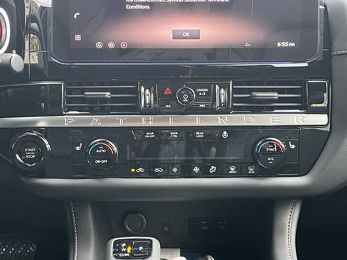 New 2026 Nissan Pathfinder SL AWD/4WD image 16