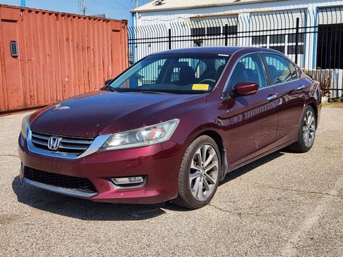 Used 2013 Honda Accord Sport image 2