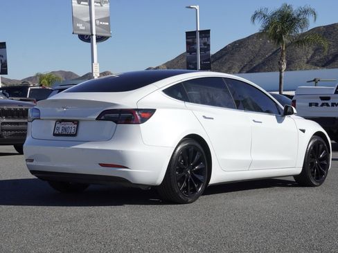 Used 2020 Tesla Model 3 Standard Range Plus image 4