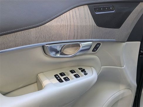Certified 2023 Volvo XC90 B6 Ultimate image 25