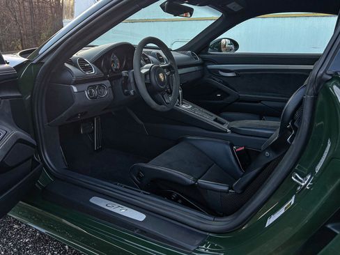 Used 2022 Porsche 718 Cayman GT4 image 8