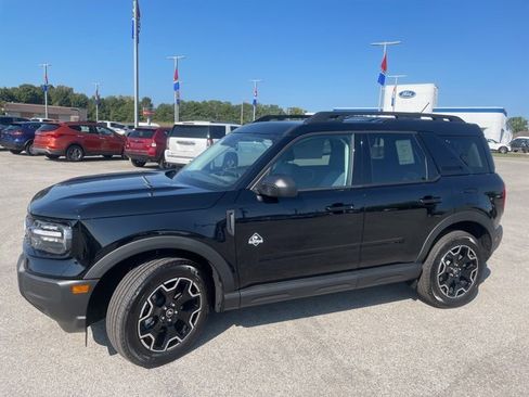 New 2025 Ford Bronco Sport Outer Banks image 4