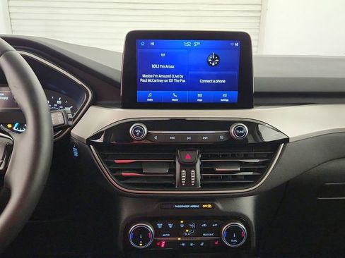 Used 2022 Ford Escape SEL image 12
