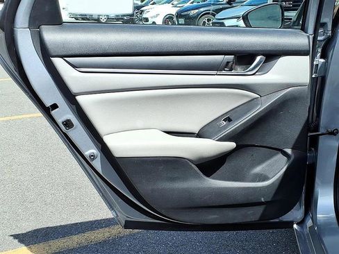 Used 2020 Honda Accord LX image 29