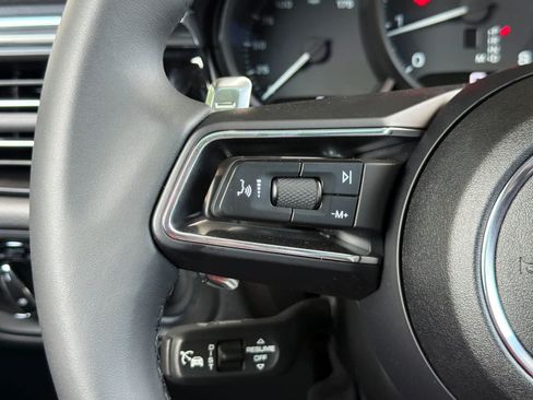Certified 2025 Porsche Macan AWD/4WD image 26