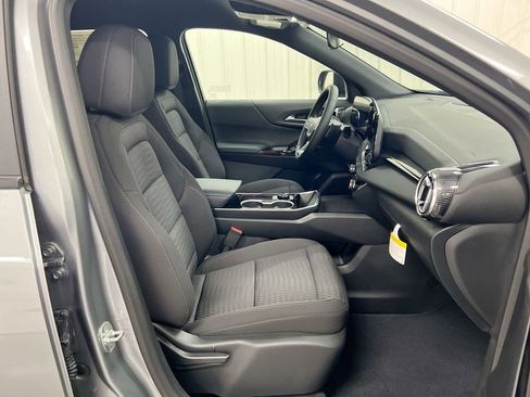 Used 2026 Chevrolet Equinox LT FWD image 22