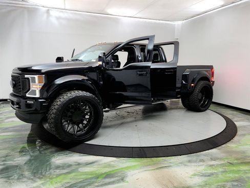 Used 2022 Ford F450 Platinum w/ FX4 Off-Road Package AWD/4WD image 11