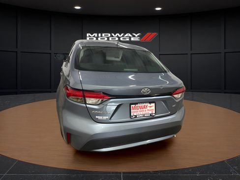 Used 2022 Toyota Corolla LE FWD image 6