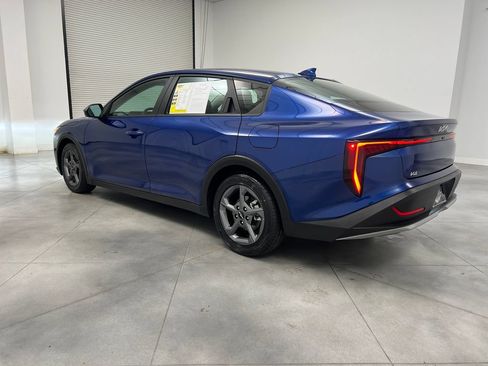 Used 2025 Kia K4 FWD image 6