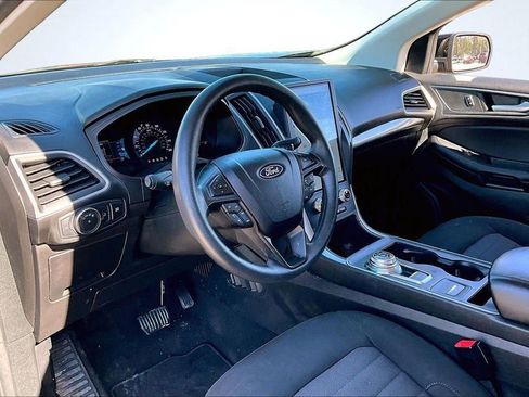 Used 2022 Ford Edge SE w/ Black Appearance Package image 14