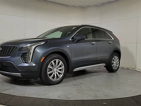 Certified 2020 Cadillac XT4 Premium Luxury w/ Cold Weather Package image 4