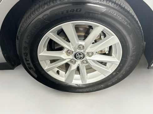Used 2025 Toyota Camry LE FWD image 11