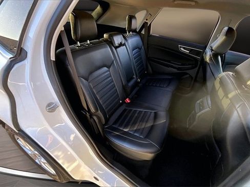 Used 2023 Ford Edge SEL image 25