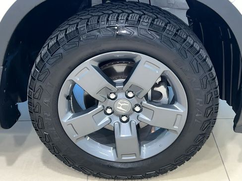 Used 2025 Honda Ridgeline TrailSport image 7
