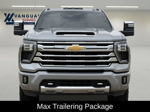 Used 2024 Chevrolet Silverado 2500 High Country w/ High Country Premium Package AWD/4WD image 3