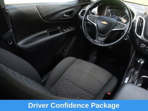 Used 2019 Chevrolet Equinox LT FWD image 2