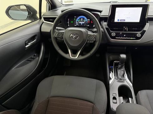 Used 2026 Toyota Corolla SE image 31